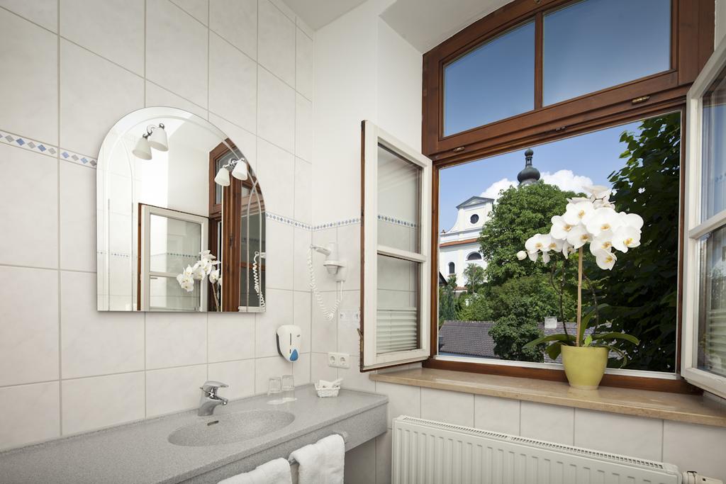 Hotel Angerbraeu Murnau am Staffelsee Δωμάτιο φωτογραφία